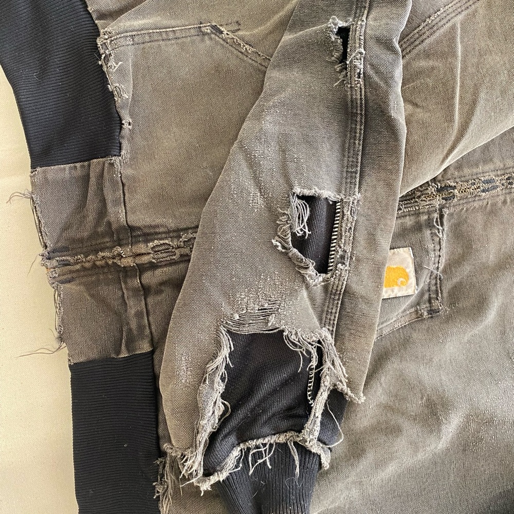 Vintage Thrashed Carhartt Charcoal Hooded Jacket Heavy Wear Extra Distressed - Picture 9 of 15